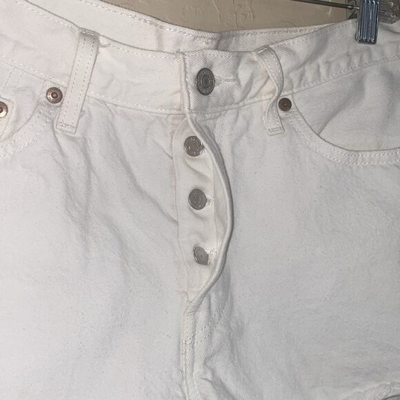 Levi’s 501 white jean cut off shorts - Picture 3 of 6